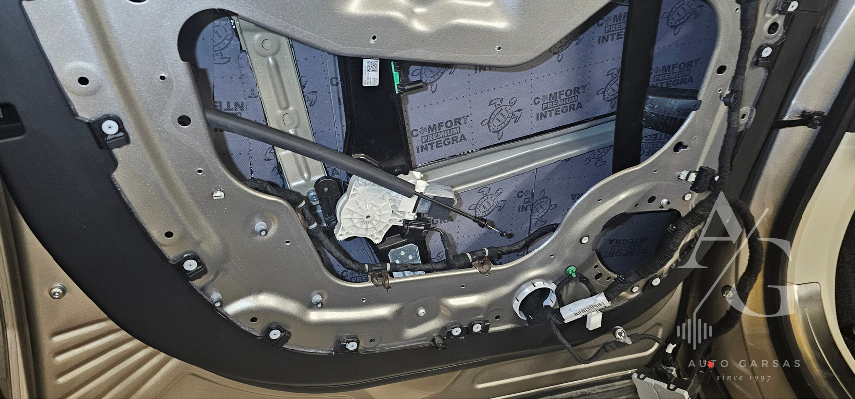 Range Rover / L460 - Garso izoliacija, bei garso aparatūra