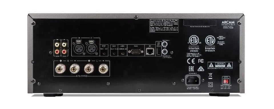 ARCAM PA240, G klasės galios stiprintuvas 2x225W - galinė panelė su jungtimis ir sertifikatais