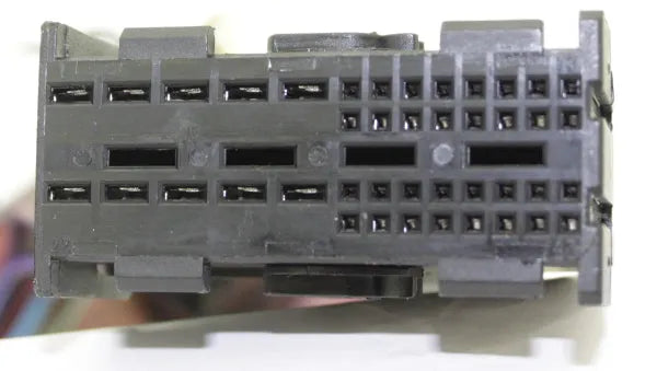 Adapteris, Parrot laisvų rankų įrangai BMW G05; G11 ;G15 ;G30 ;G31 - Daug jungčių ir kontaktų iš arti