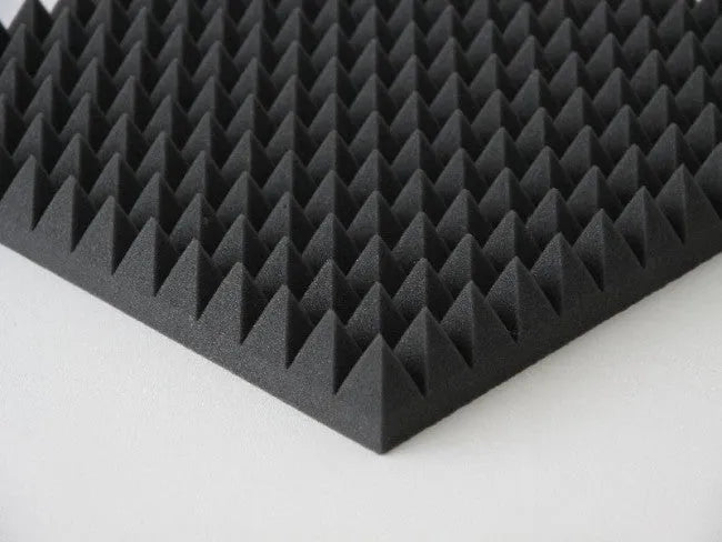 Akustinis porolonas "Piramidės" garso izoliacijai 1x1m