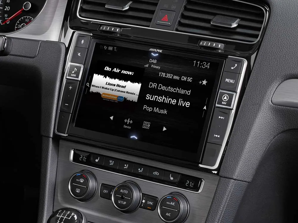 Alpine X903D-G7, automobilinė multimedija- navigacija su TomTom žemėla - priekinė panelė su lietimui jautriu ekranu