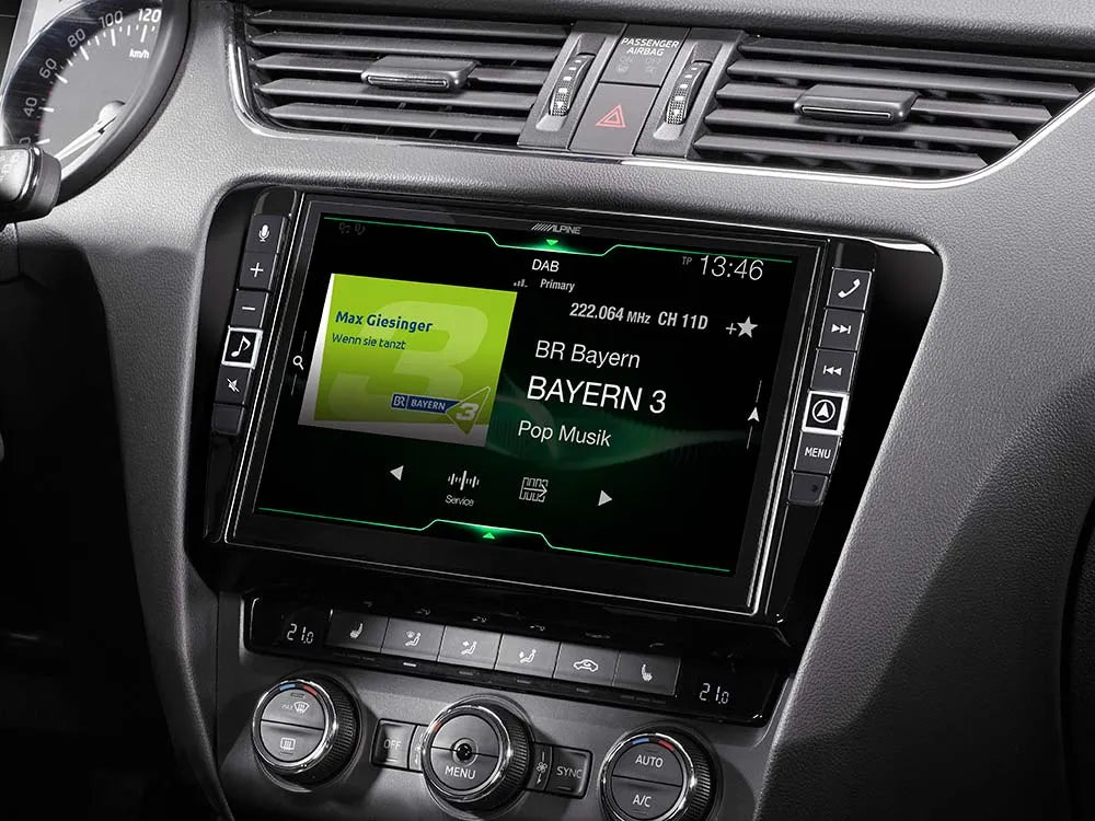 Alpine X903D-OC3, automobilinė multimedija- navigacija su TomTom žemėl - šoniniai valdymo mygtukai ir ekranas