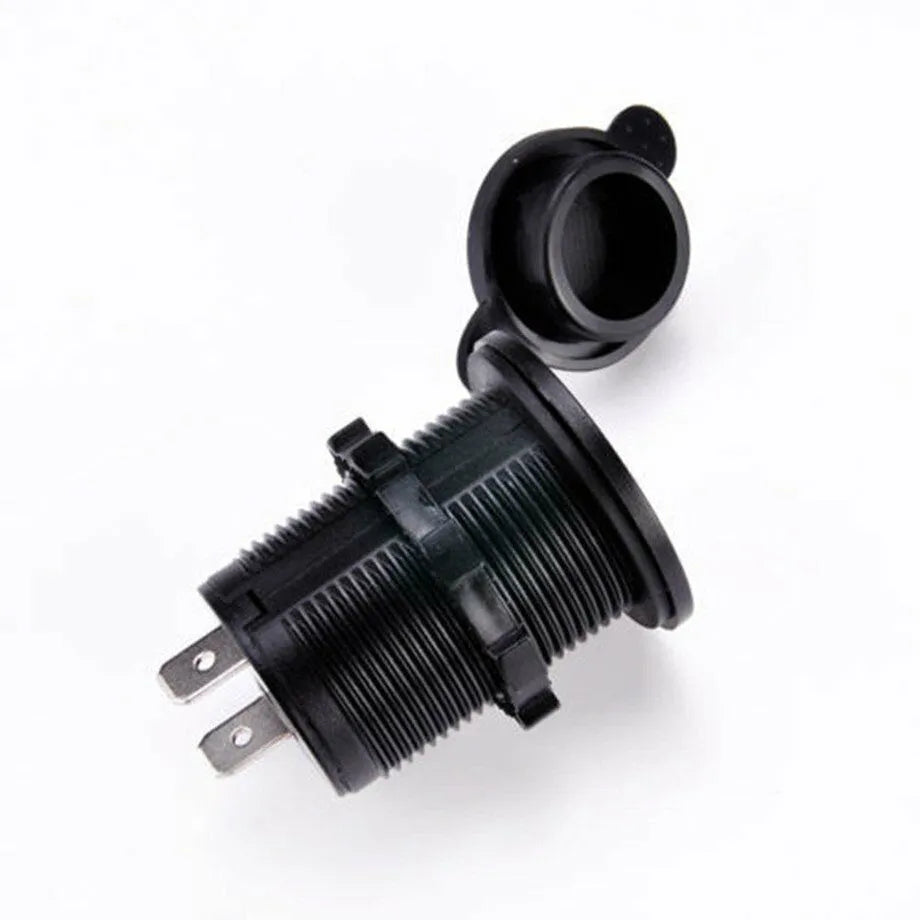 Ampire ZB600, maitinimo lizdas 12V/15A