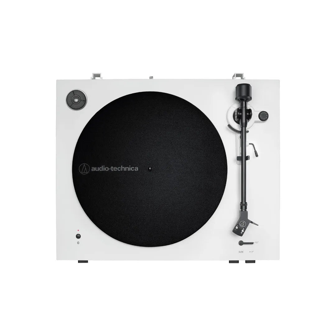 Audio-Technica AT-LP3XBT, automatinis patefonas su Bluetooth 5.2 - viršutinė dalis su plokštelės ir adatos mechanizmu