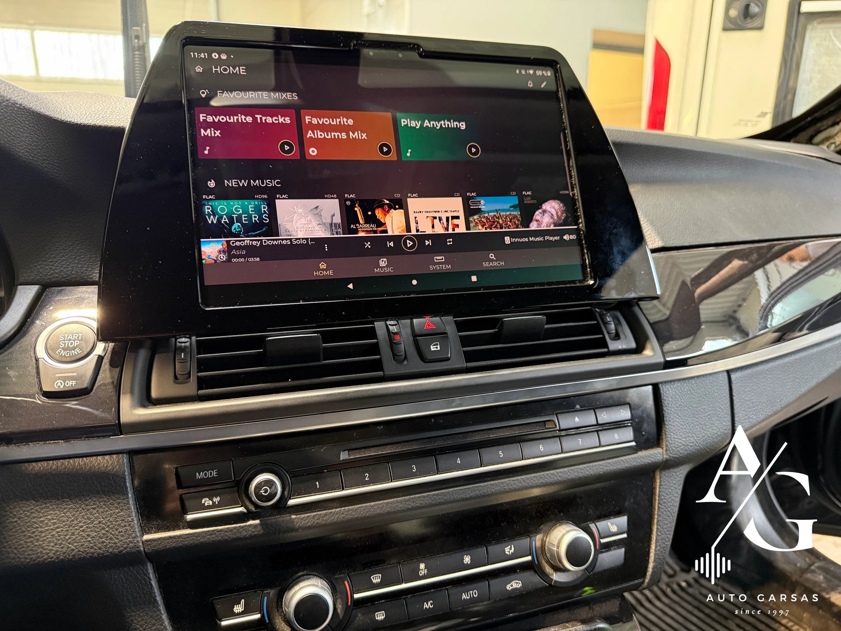 Autogarso Demo automobilis BMW F10 (nuolat tobulinamas) - Didelis lietimui jautrus ekranas automobilio salone