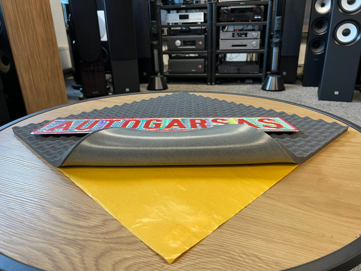 Autoshim 15 Garsą sugerianti medžiaga, su savaime prilimpančiu sluoksniu