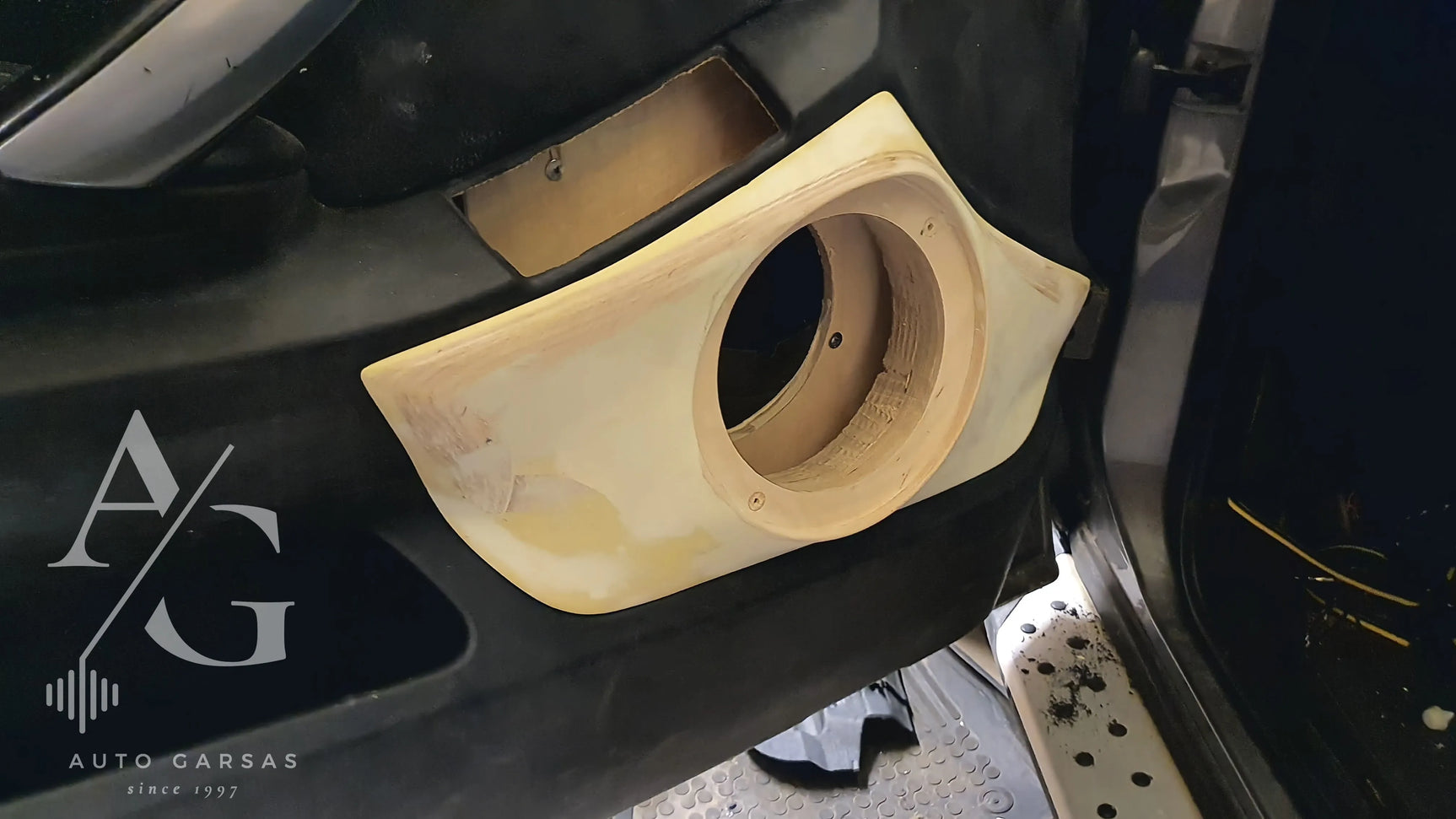 BMW X5, garso aparatūra ir garso izoliacija