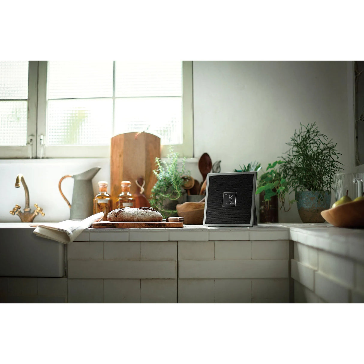 Bevielis sieninis muzikos grotuvas Yamaha Restio ISX-18D MusicCast