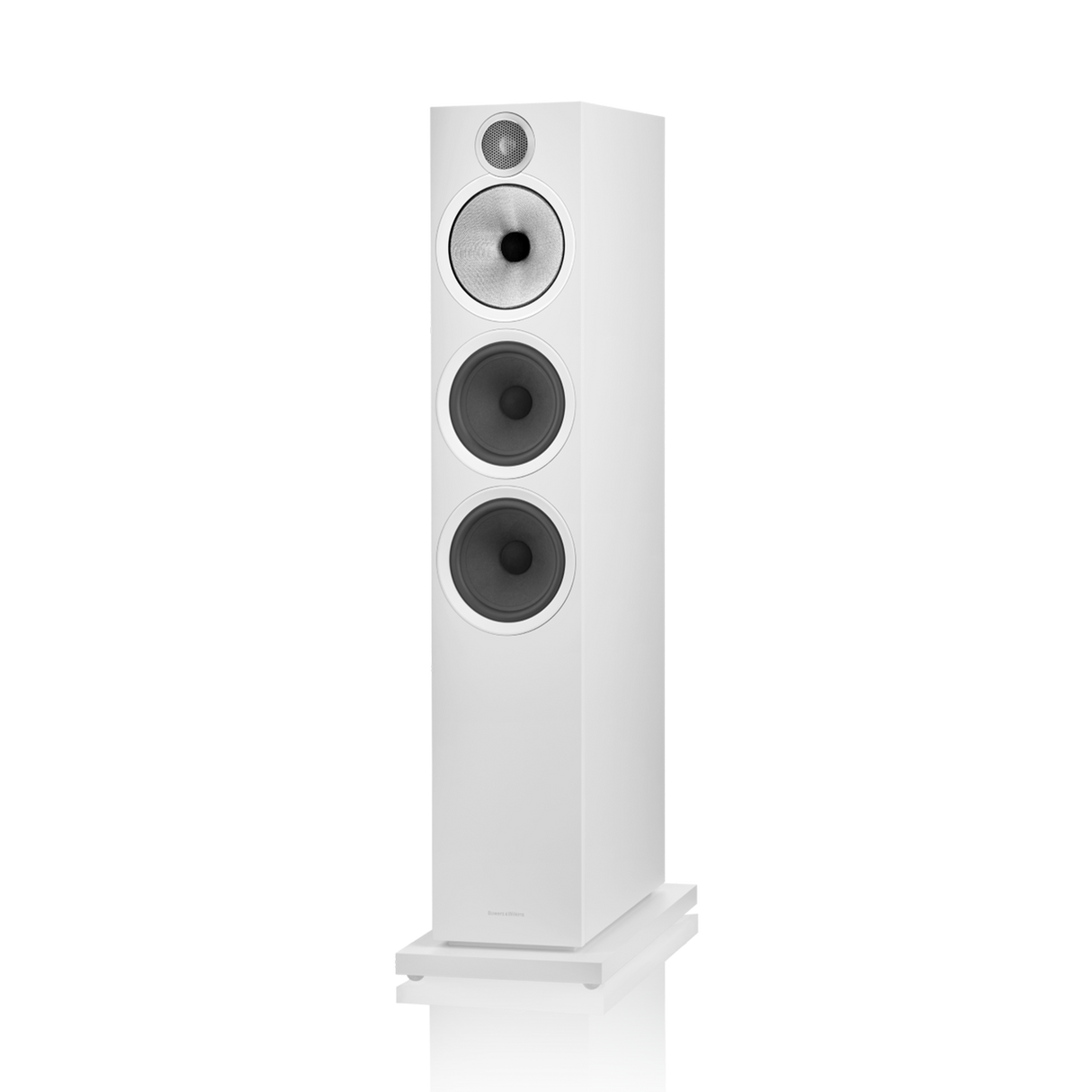 Bowers & Wilkins 603 S3, grindinė garso kolonėlė - balta grindinė kolonėlė su trimis garsiakalbiais
