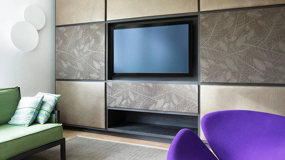 Bowers & Wilkins CT7.4 LCRS, įmontuojama garso kolonėlė - įmontuota į sieną su dekoratyviniais elementais