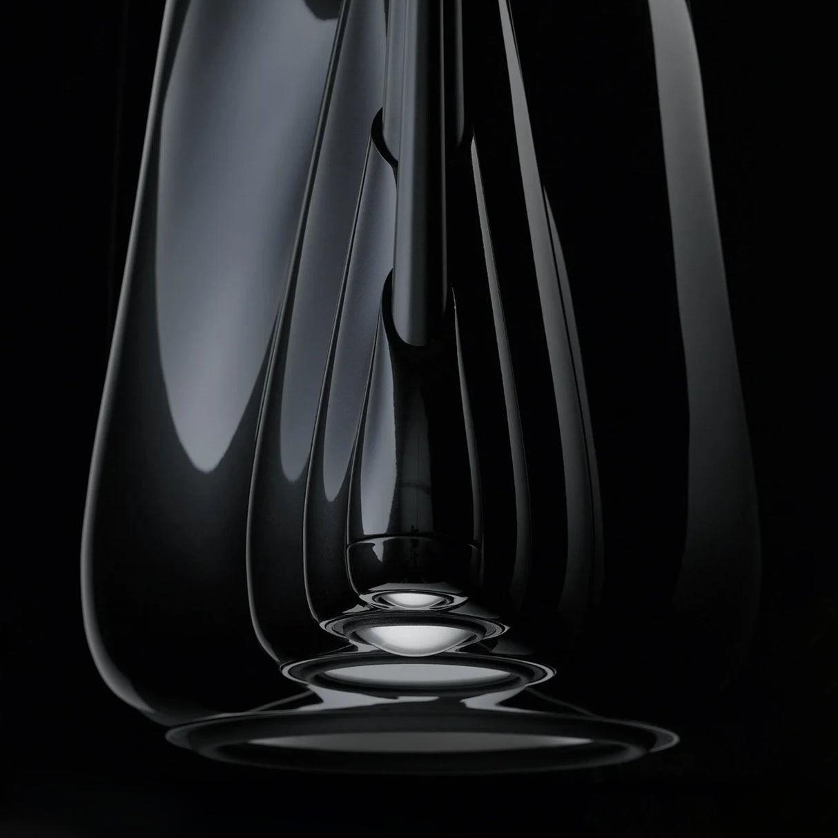 Bowers & Wilkins Nautilus, grindinės garso kolonėlės (įvairių spalvų)