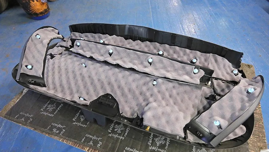 COMFORT MAT SOFT WAVE EXPERT (15mm), akustinis porolonas - vidinė pusė su porolono detalėmis
