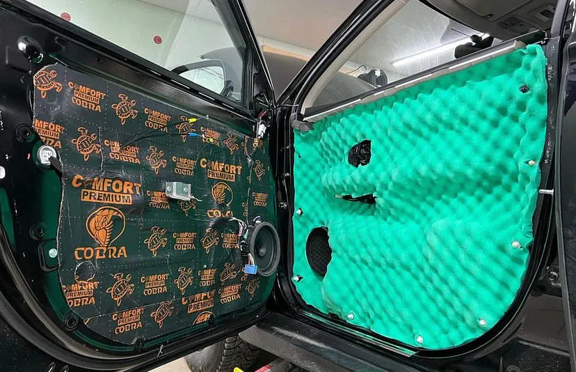 COMFORT MAT SOFT WAVE EXPERT (15mm), akustinis porolonas - durų apmušalas su garsą sugeriančia medžiaga