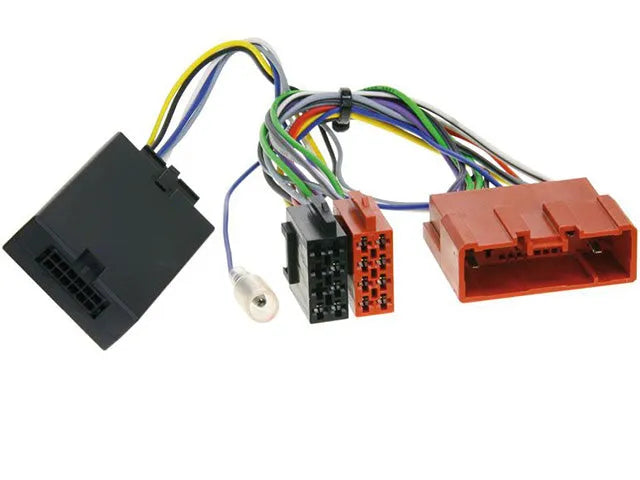 CTSMZ006.2 valdymo ant vairo adapteris Mazda 3/6 nuo 2009 - Adapterio galinė dalis su jungtimis ir laidais