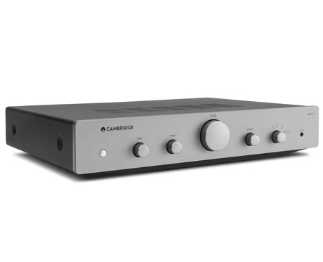 Cambridge Audio AXA25, Integruotas stereo stiprintuvas - priekinė panelė su mygtukais ir jungtimis