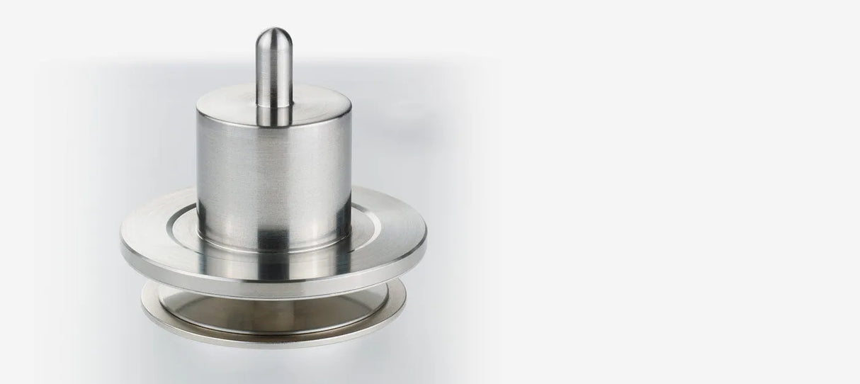 Clearaudio Emotion SE, patefonas - metalinė dalis su ašimi ir disku