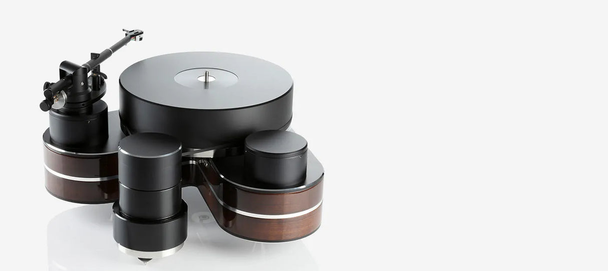Clearaudio Master Jubilee, patefonas - Šoninis vaizdas su medžio apdaila