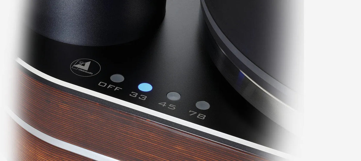 Clearaudio Master Jubilee, patefonas - medžio raižinio detalė su mygtukais