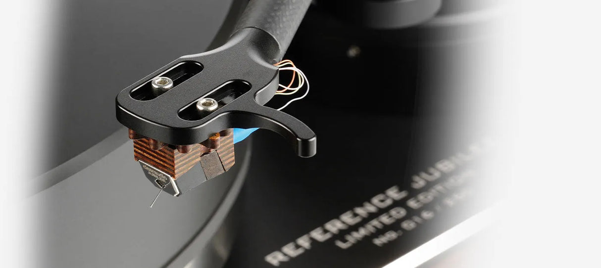 Clearaudio Reference Jubilee, patefonas - detalus adatos ir tonarmas vaizdas