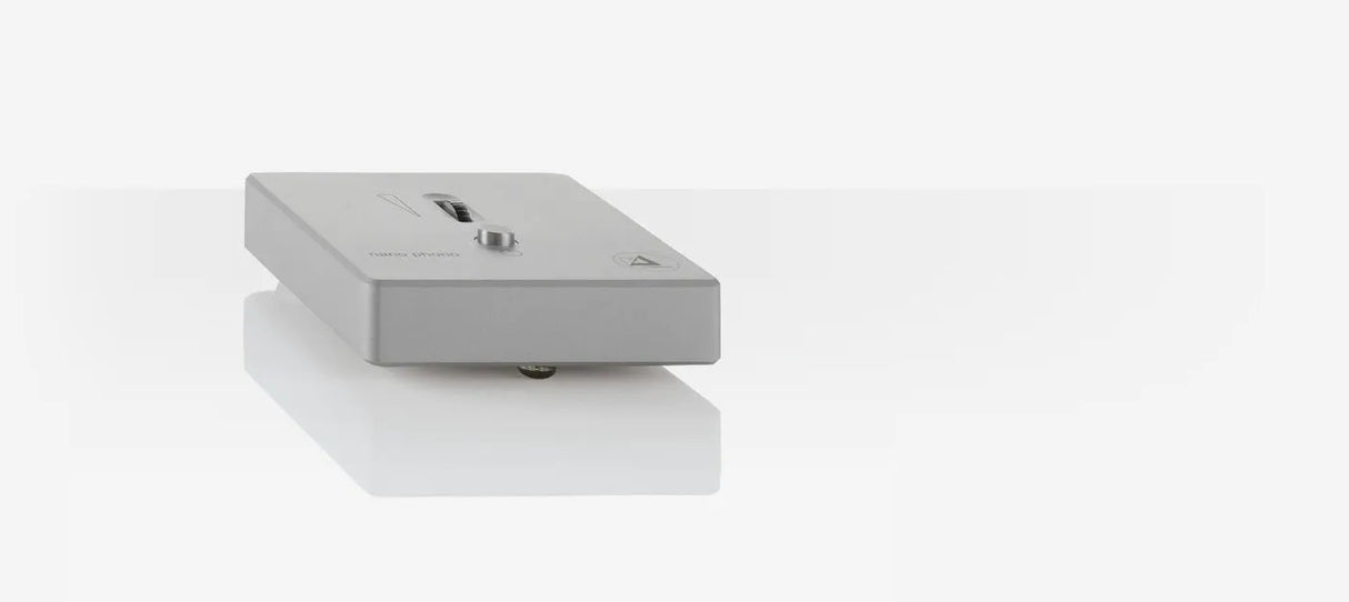 Clearaudio nano phono headphone V2, phono korektorius su ausinių išėji