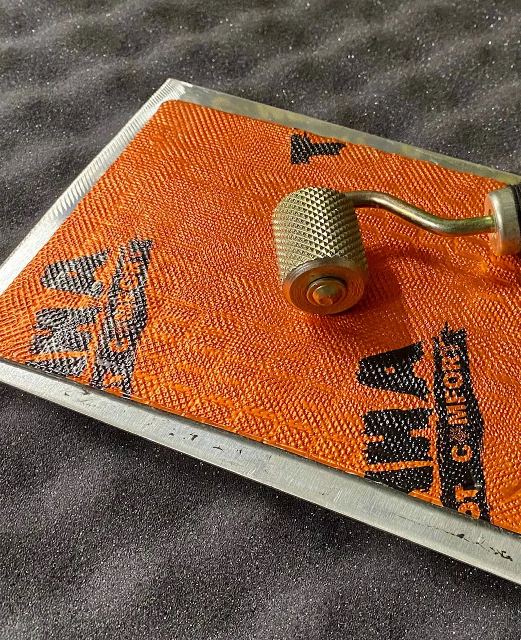 Comfort Mat BRONZE, 2mm vibro izoliacija (0.5x0.7m) - Vibroizoliacijos rulonėlis su voleliu