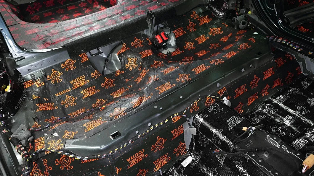 Comfort Mat COBRA, 2.3mm vibro izoliacija (0.5x0.7m) - automobilio salono grindys su vibroizoliacija