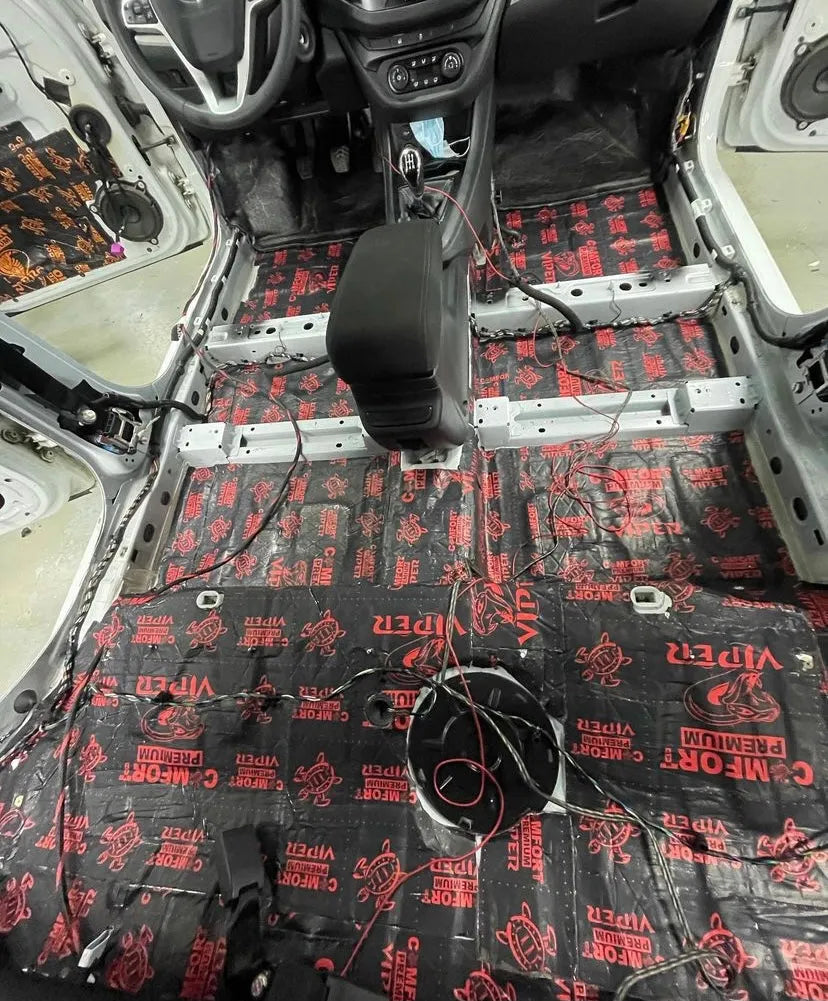 Comfort Mat VIPER, 3mm vibro izoliacija (0.5x0.7m) - automobilio salonas su vibroizoliacija ir laidais