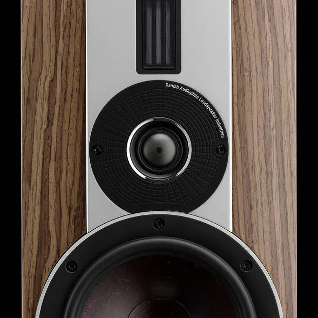 DALI RUBICON 5, grindinės garso kolonėlės (įvairių spalvų)