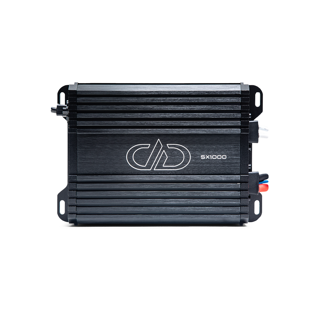DD AUDIO SX1000 - šoninis vaizdas su laidų jungtimis