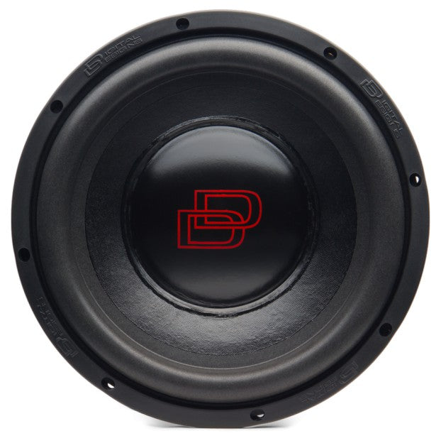 DD Audio 1512a D2 - priekinė dalis su raudonu logotipu ir užrašais