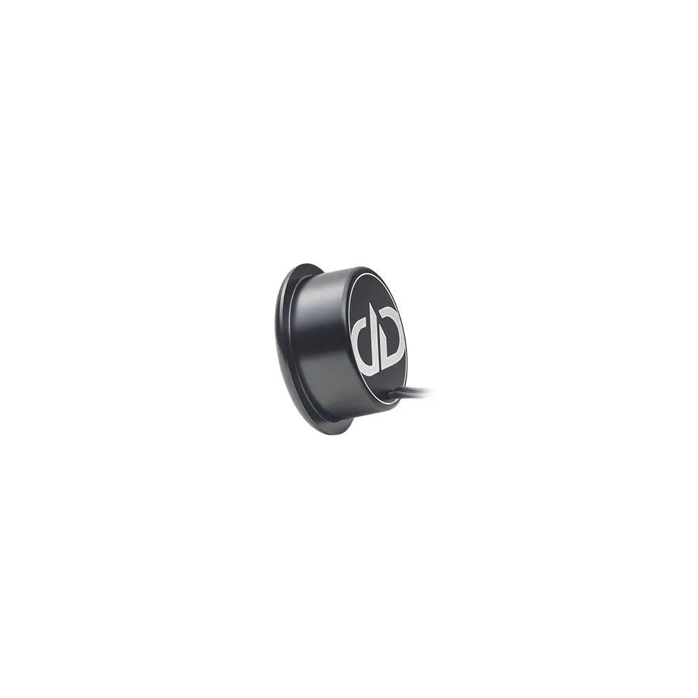 DD Audio C-C6.5C - juodas apvalus garsiakalbis su logotipu