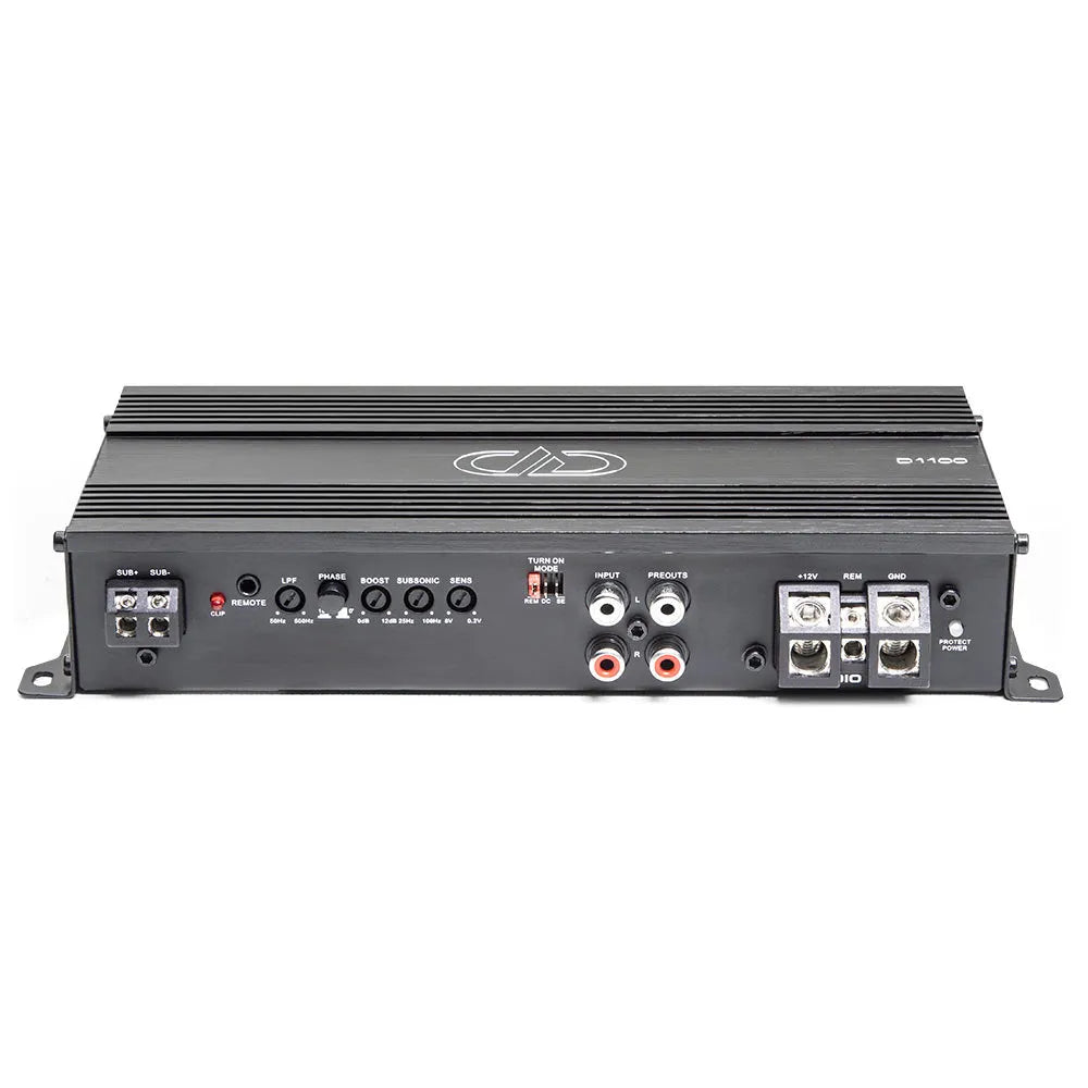 DD Audio D1100 - galinė panelė su jungtimis ir valdymo elementais