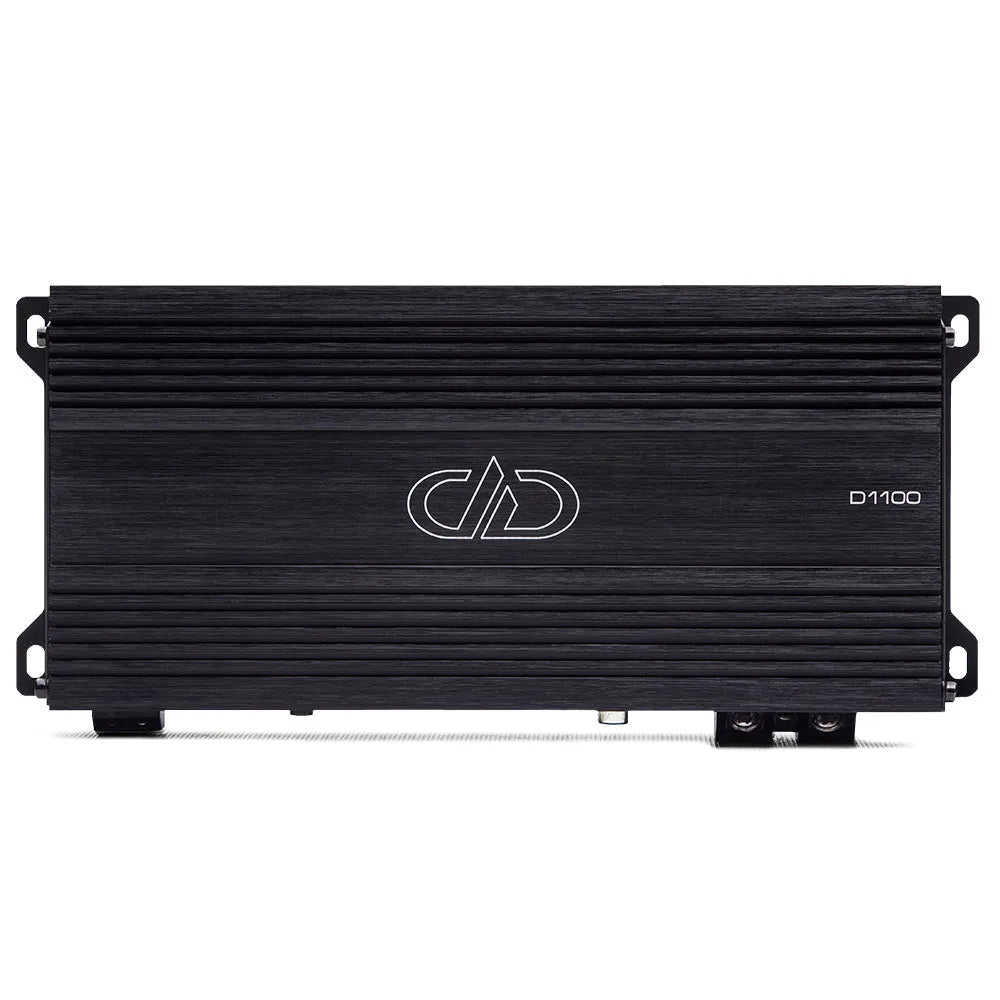 DD Audio D1100 - galinė panelė su jungtimis ir logotipu