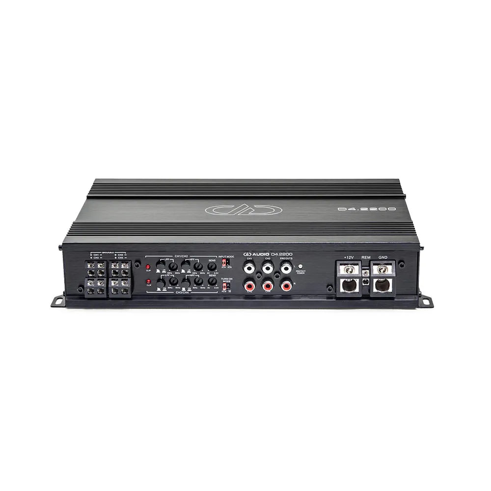 DD Audio D4.2200 - galinė panelė su jungtimis ir valdikliais