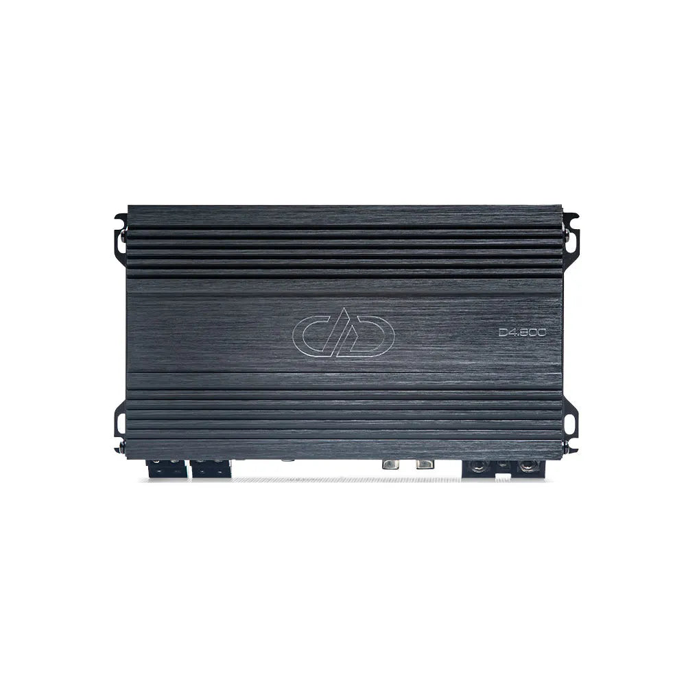 DD Audio D4.800 - galinė panelė su jungtimis ir modelio pavadinimu