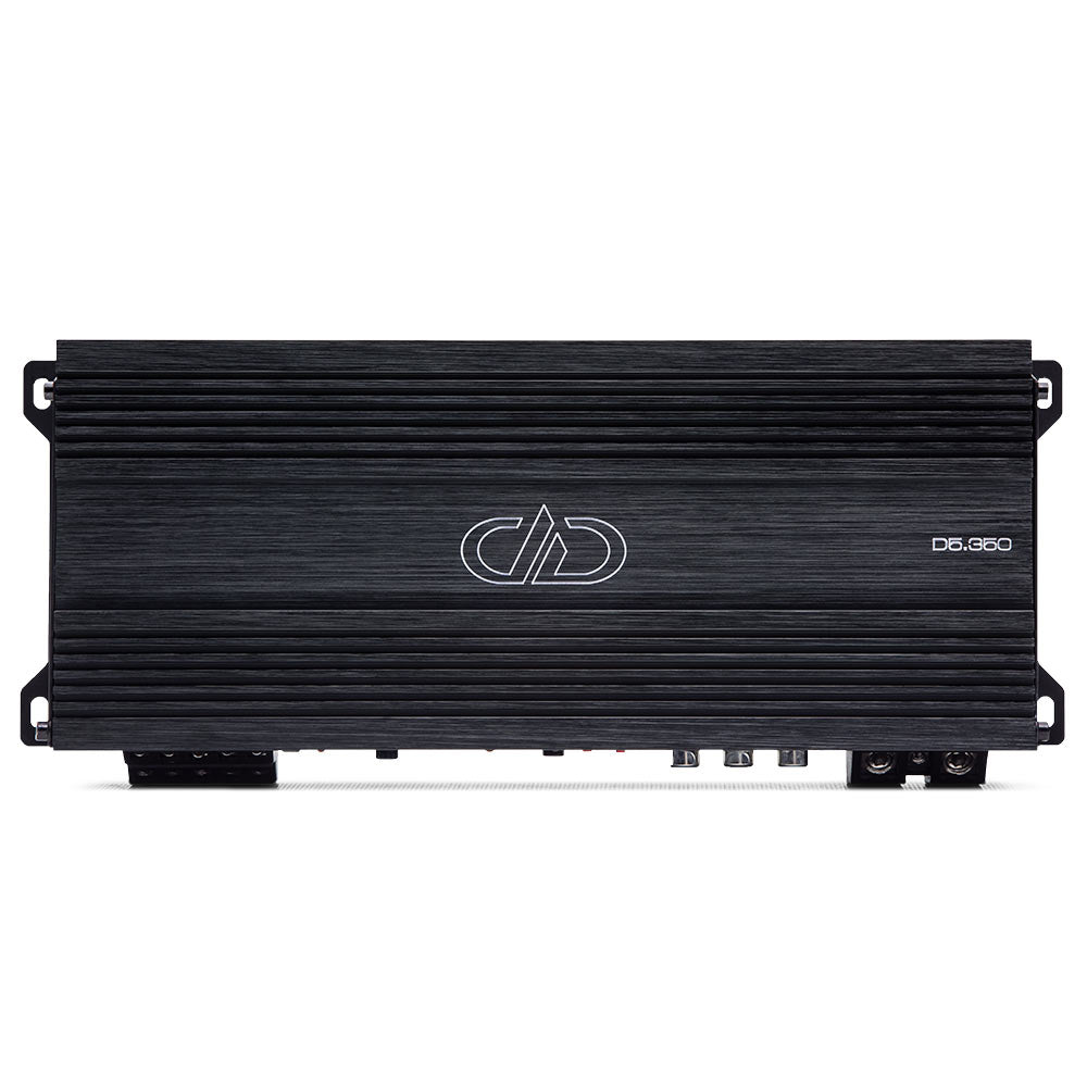 DD Audio D5.350 - galinė panelė su jungtimis ir logotipu