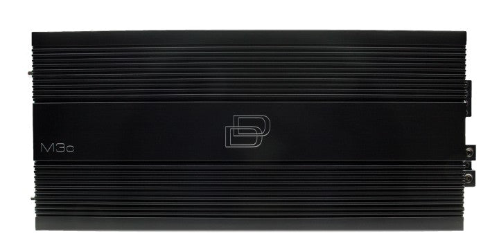 DD Audio M3c - Šoninė panelė su jungtimis ir logotipu
