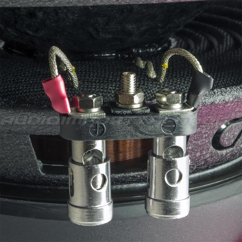 DD Audio Redline 212d D4 - Garsiakalbio jungčių detalus vaizdas