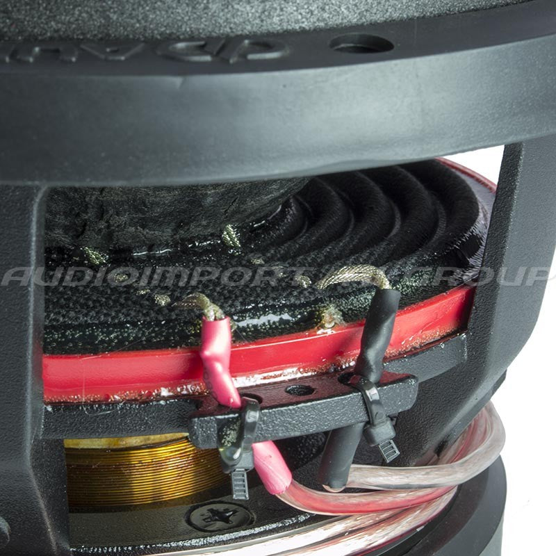 DD Audio Redline 608d D2 - garsiakalbio laidų jungtys ir magnetas