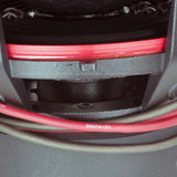 DD Audio Redline 610e D4 - raudoni ir pilki laidai su užrašais