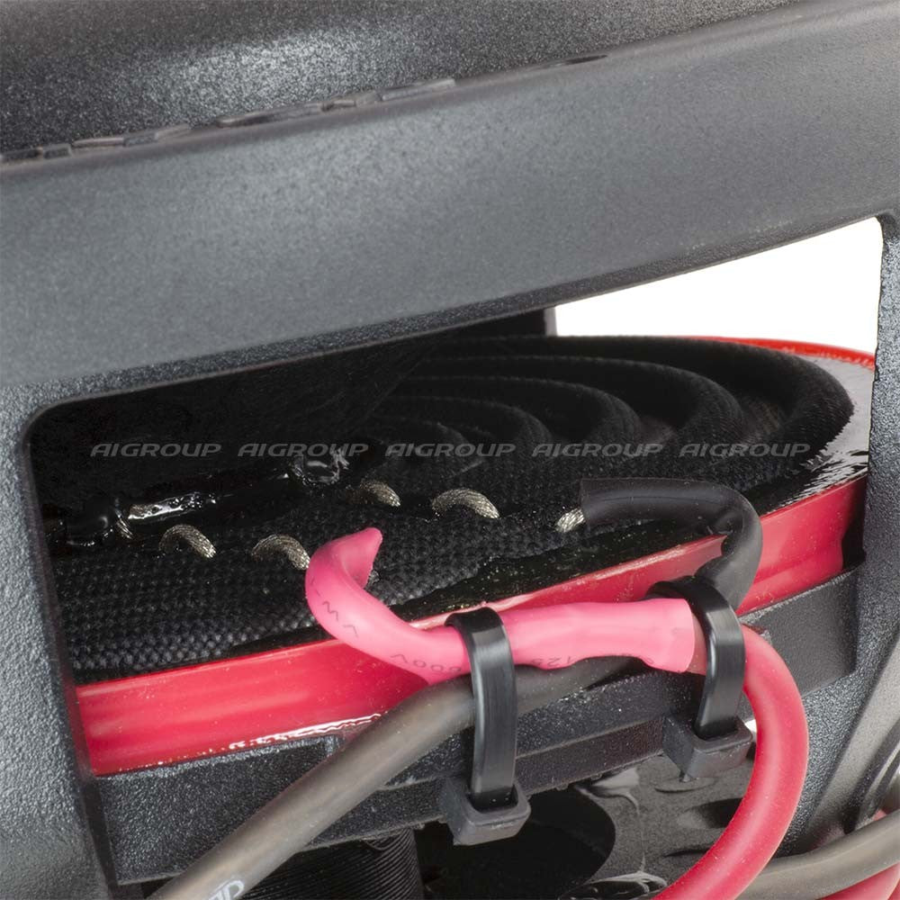 DD Audio Redline 610e D4 - laidai ir tvirtinimo detalės iš arti