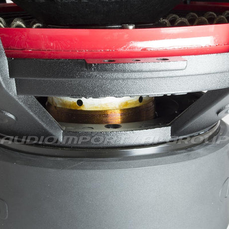DD Audio Redline 715d D4 - Garsiakalbio ritė ir raudonas rėmas
