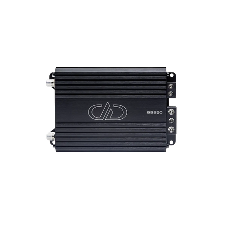DD Audio SS850 - Šoninis vaizdas su jungtimis ir logotipu