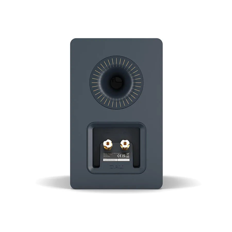 Dali KUPID, kompaktiškos 2- jų juostų Hi-Fi lentyninės garso kolonėlės