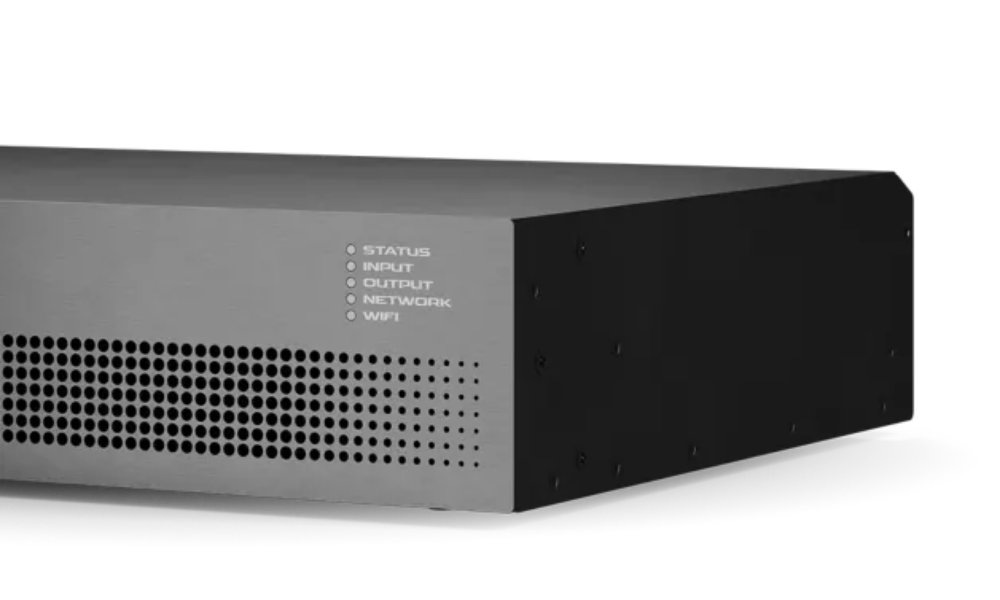 Dali PHANTOM CI AMP-2500 DSP, integruotas instaliacinis stiprintuvas - indikatoriai ir ventiliacijos grotelės priekyje