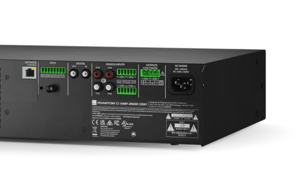 Dali PHANTOM CI AMP-2500 DSP, integruotas instaliacinis stiprintuvas - Galinė panelė su jungtimis ir etiketėmis