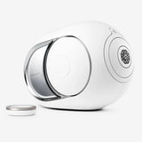Devialet Phantom I 103 dB, High-End belaidė garso kolonėlė - šoninis vaizdas su nuotoliniu pulteliu