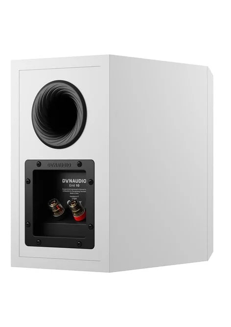 Dynaudio Emit 10, lentyninės garso kolonėlės - Fonas su juodu tviteriu ir jungtimis