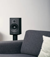 Dynaudio Emit 20, lentyninės garso kolonėlės - kolonėlė ant stovo virš sofos