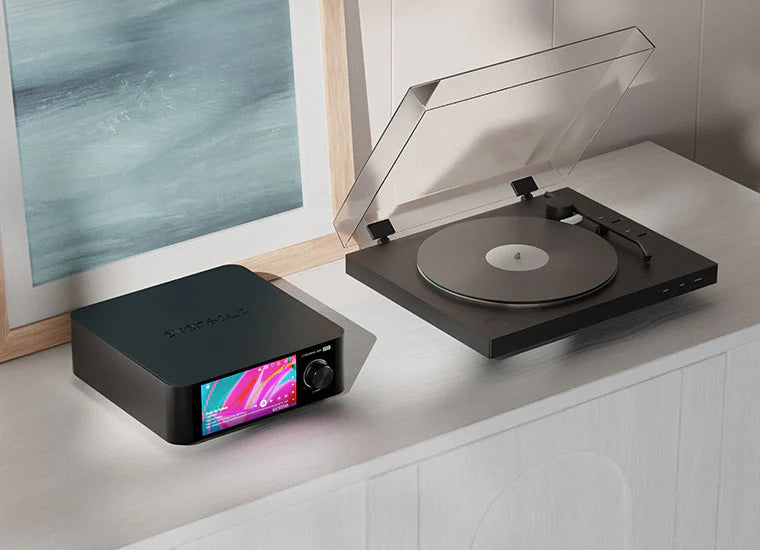 EverSolo Play, viskas viename išmanus stereo stiprintuvas 2x110W, HDMI ARC - priekinė panelė su ekranu ir rankenėle